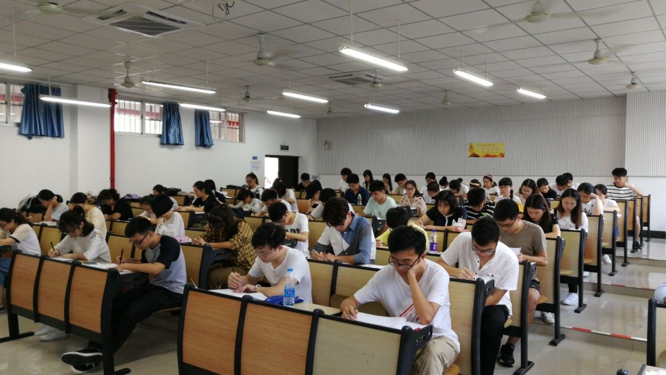 海南大学2_副本.jpg 海南大学2_副本.jpg