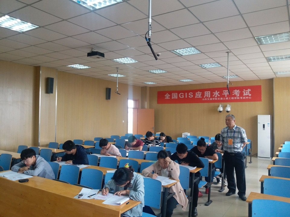 山东交通学院_副本.jpg 山东交通学院_副本.jpg